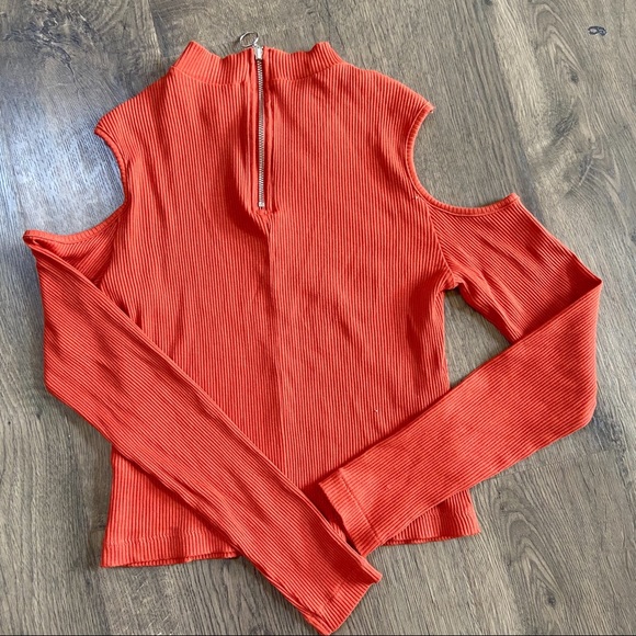 H&M Divided Cold Shoulder Orange top - Picture 4 of 5